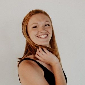 Meet your Posher, Elizabeth